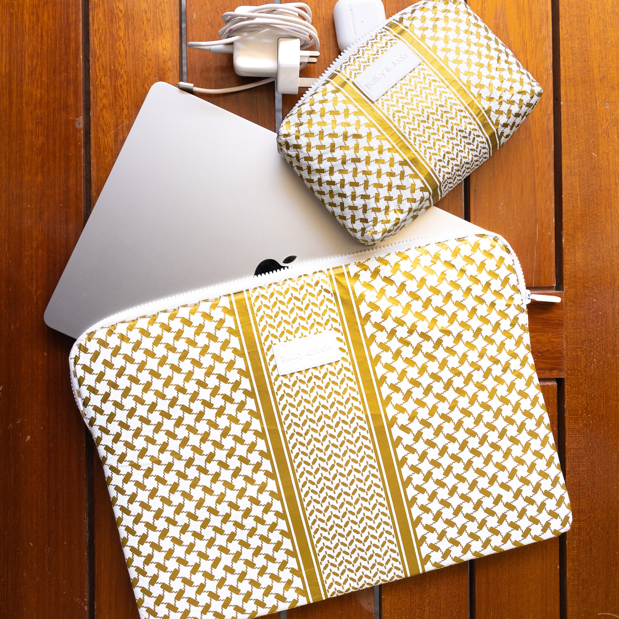 Tech Bundle Heritage Gold - Set of 2: Laptop Bag 15"&16" + Mid Size Pouch