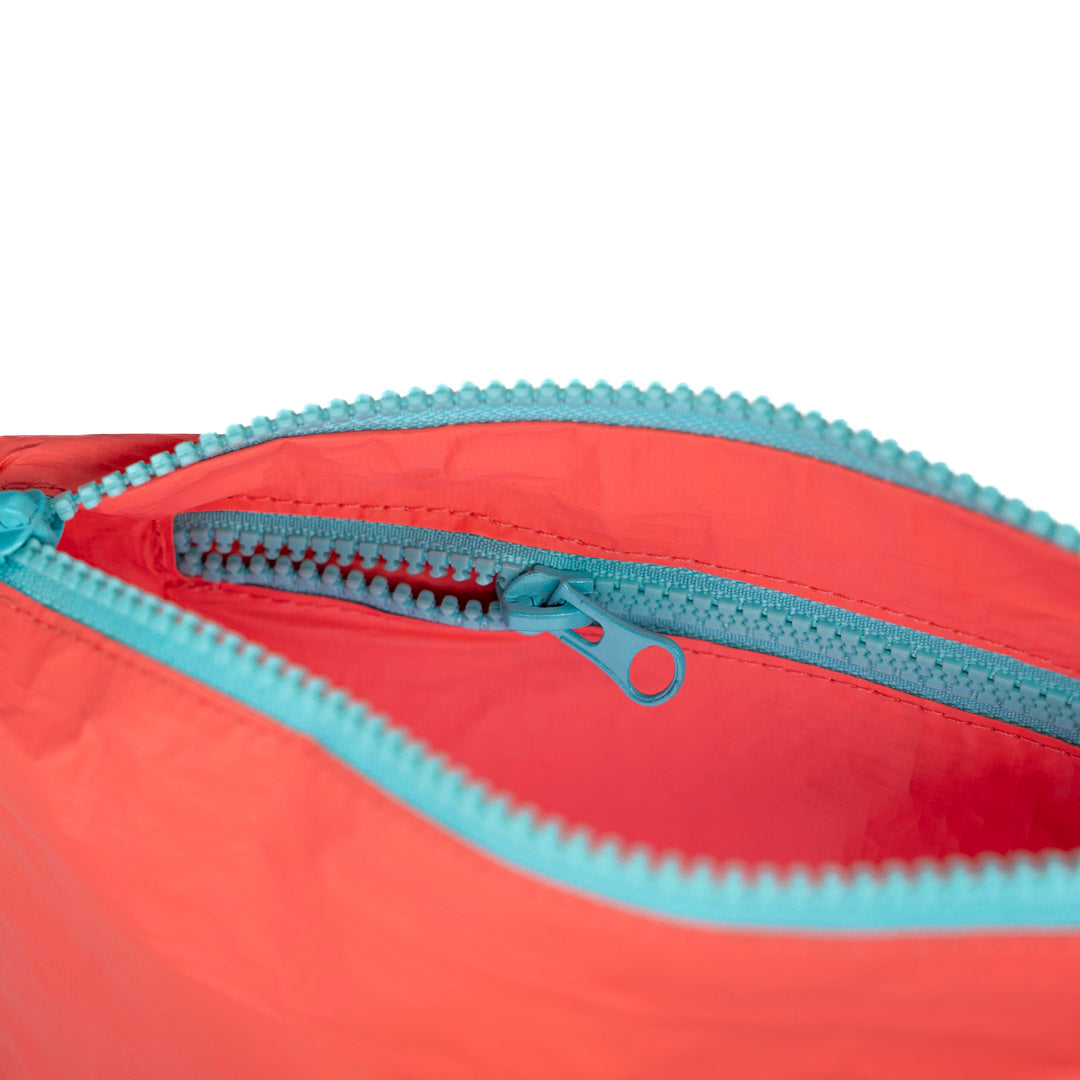 Mid Pouch - Essential Coral