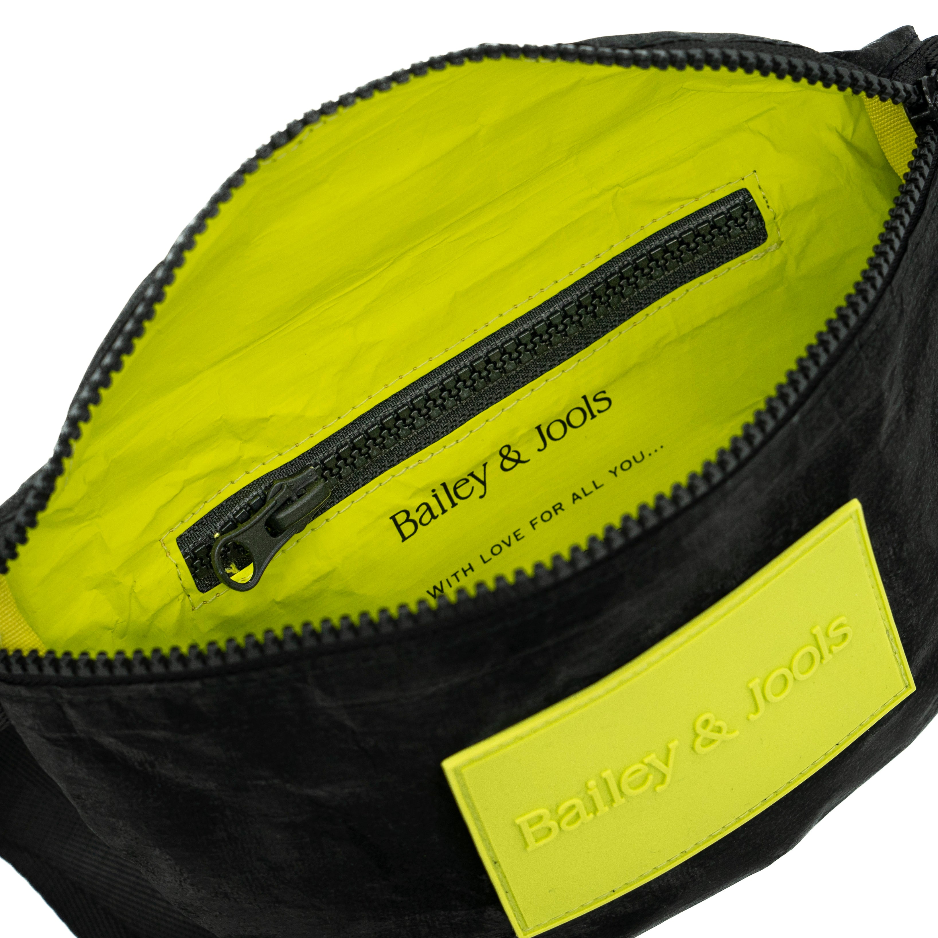 Hip Bag - Noir Chic Black Straps