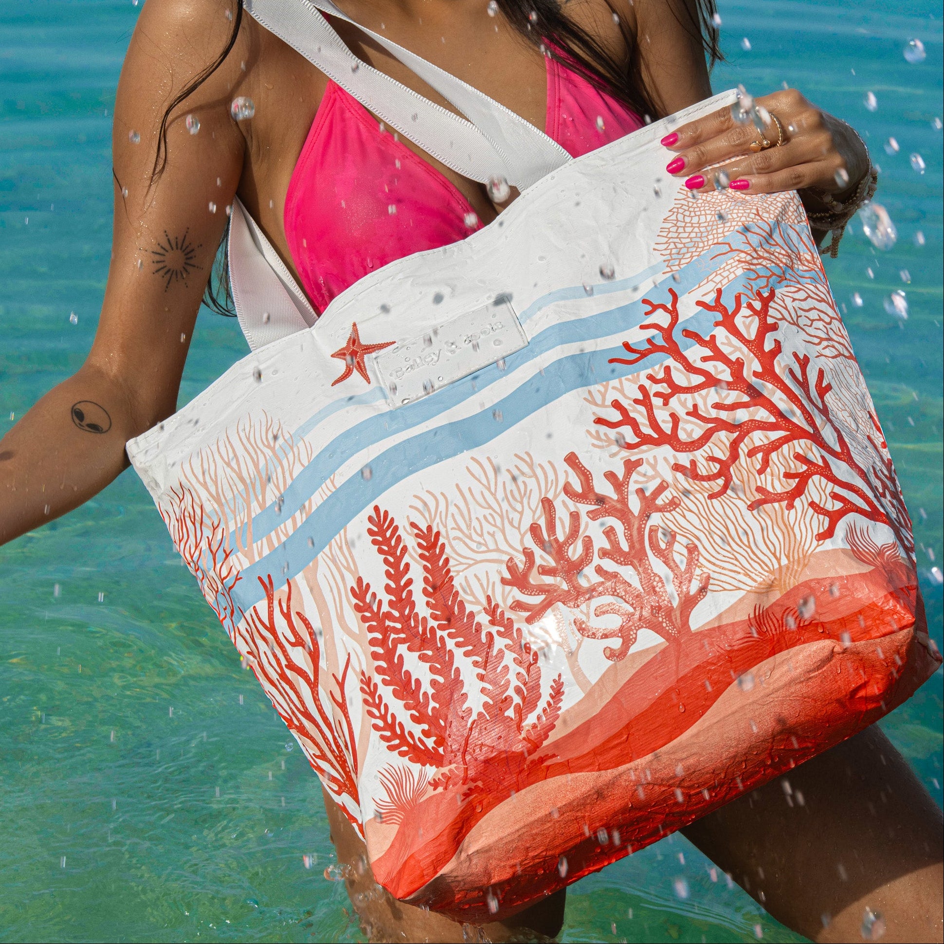 Daytripper Tote Bag - Coral Crush